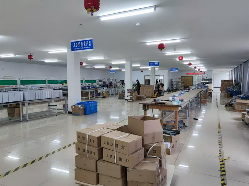 灯具、蓄电池车间