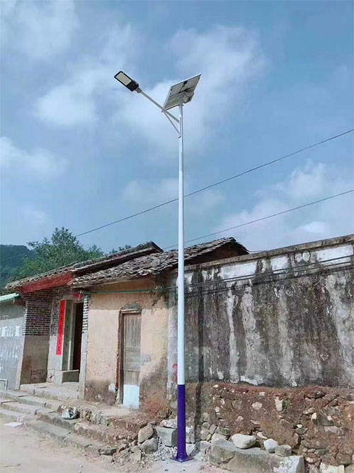 太阳能路灯070